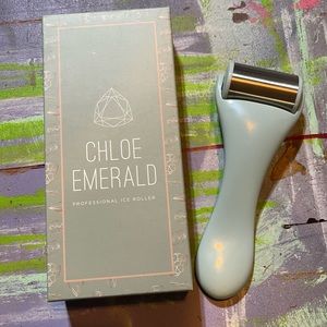 Chloe Emerald Professional Ice Roller